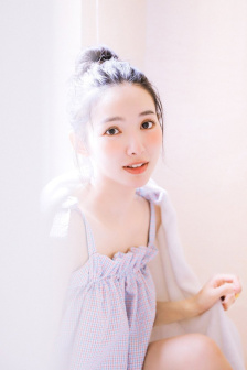 谢俞被塞东西